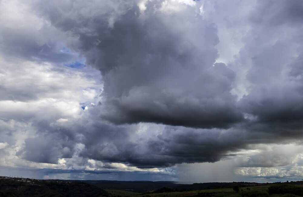 Calo delle temperature e temporali in Italia
