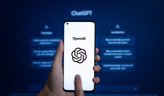 ChatGPT in azione su smartphone