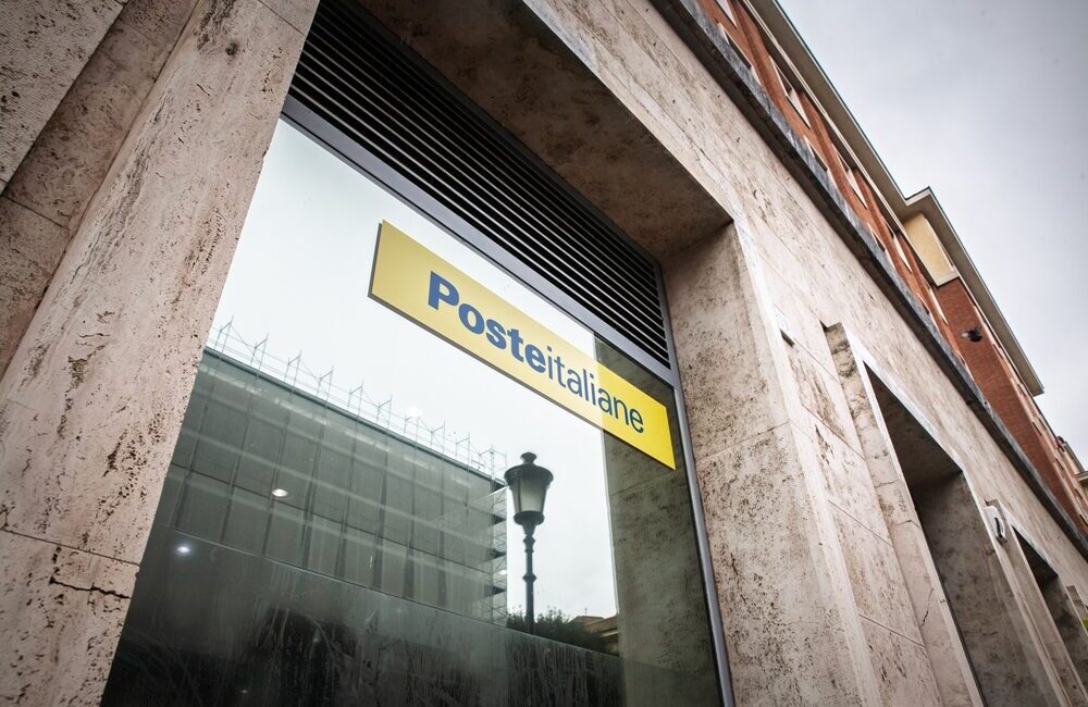 Nuovo ATM Postamat di Poste Italiane