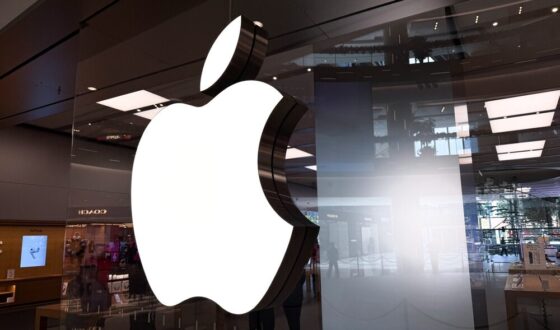 Logo Apple e OpenAI