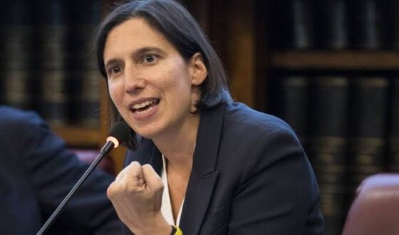 Elly Schlein durante un intervento politico