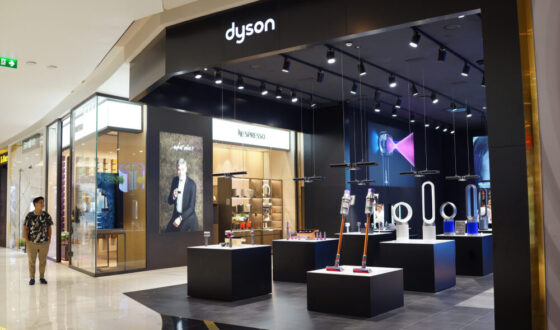 Nuovi prodotti Dyson Corrale CoolShine e Airsmooth
